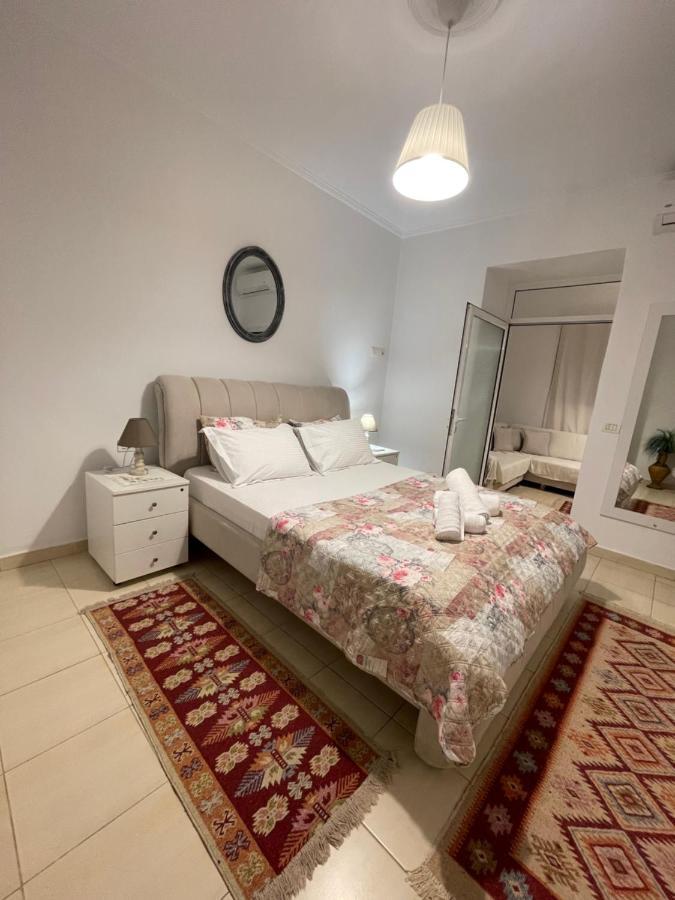 Meg'S Apartment Гирокастра Экстерьер фото